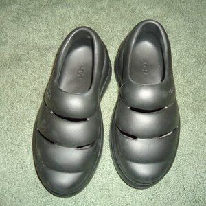 UGG Sport Yeah Clogs- NEW- Size W7